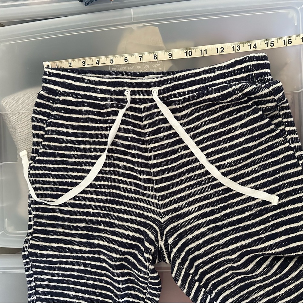 Lou & Grey Texture Loungewear Cropped Sweatpants Size Small Nautical Striped - Picture 6 of 9